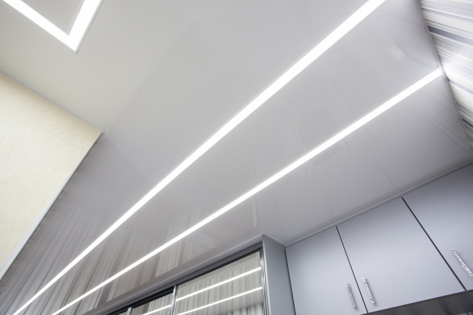 Заказать световые потолки с линией света в г. Бахчисарай